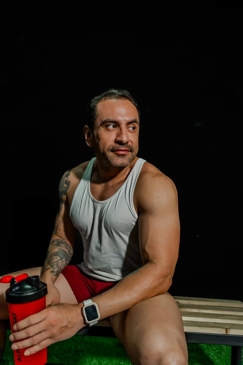 gym dating photo background 4 — natural lifestyle