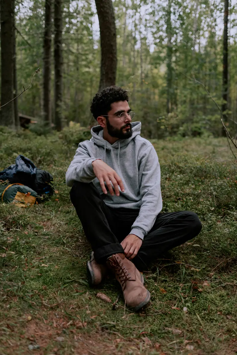 outdoor dating photo background 3 — natural lifestyle